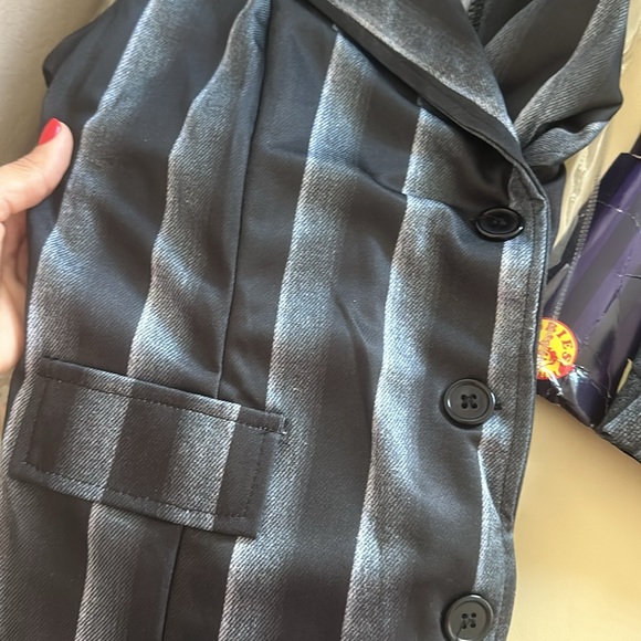 Wednesday costumes Halloween small petite - Picture 3 of 6